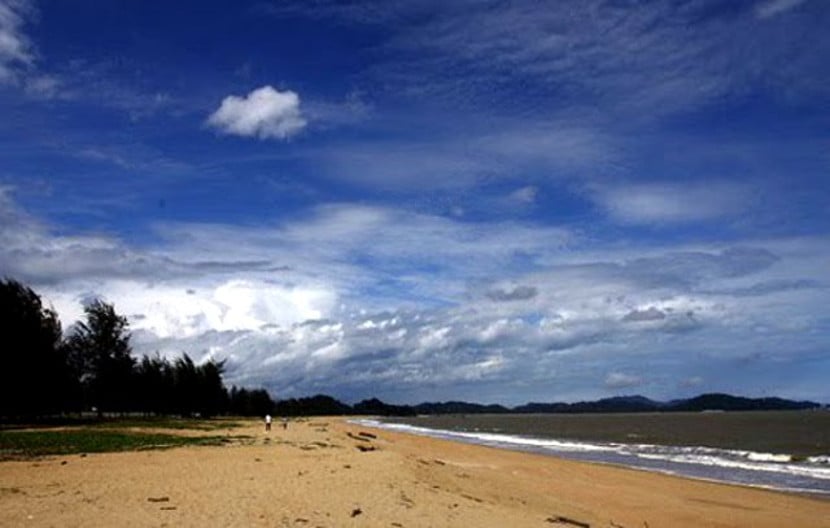 pantai teluk mak nik kemaman