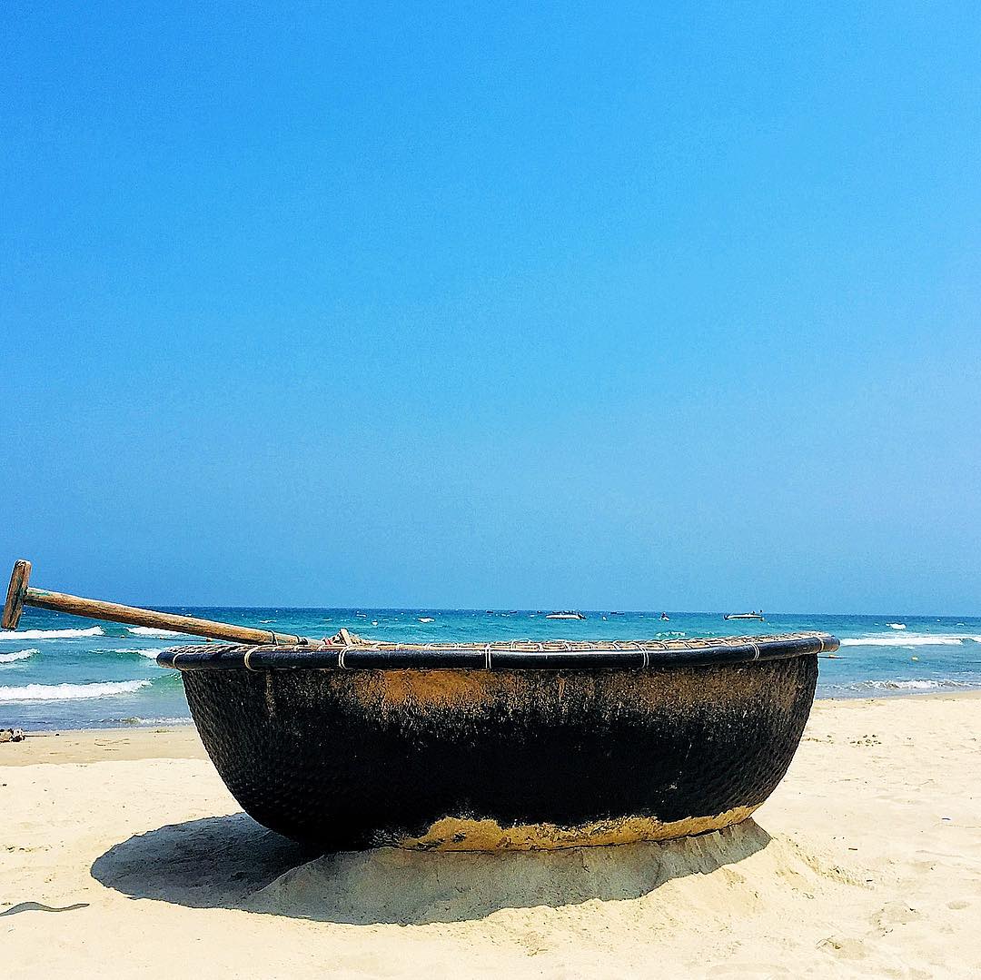 Bai Tam Pham Van Dong